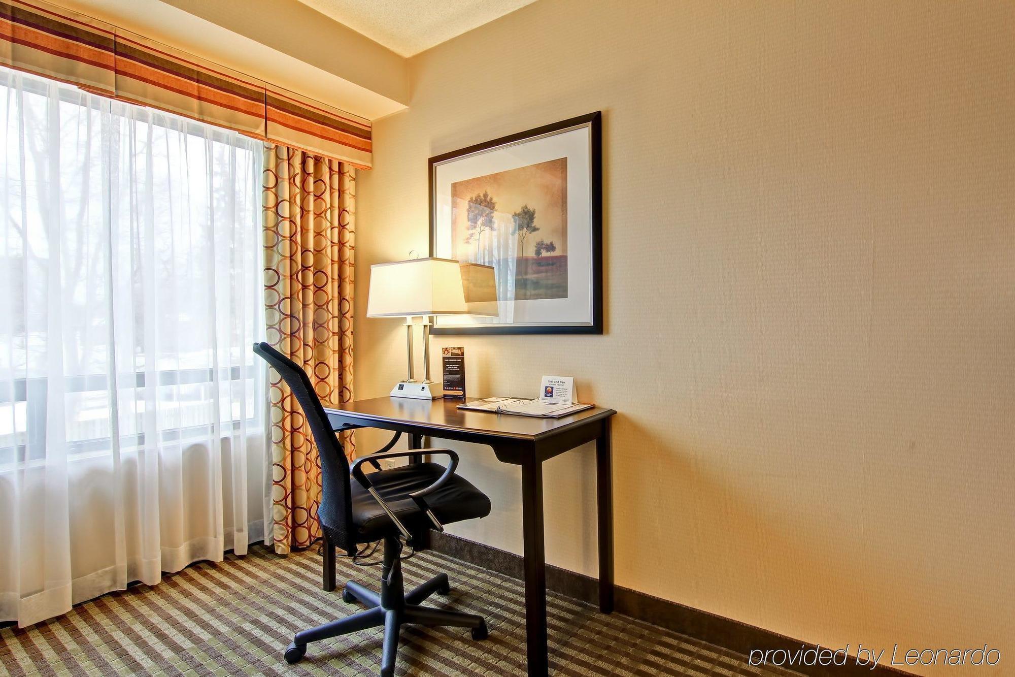 Comfort Inn East Scarborough Toronto Exterior foto